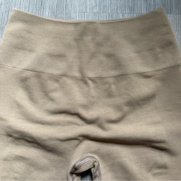 Alphalete Amplify Shorts - Picture 6 of 7